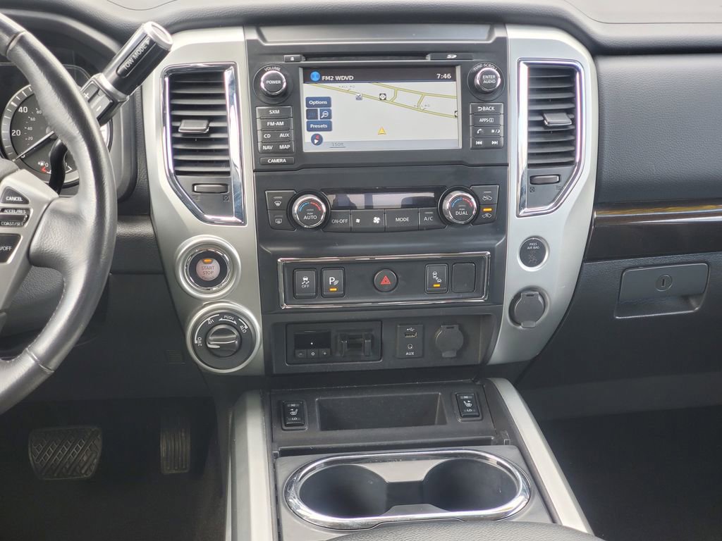 Used 2018 Nissan Titan SV w/ SV Convenience Package AWD/4WD image 31