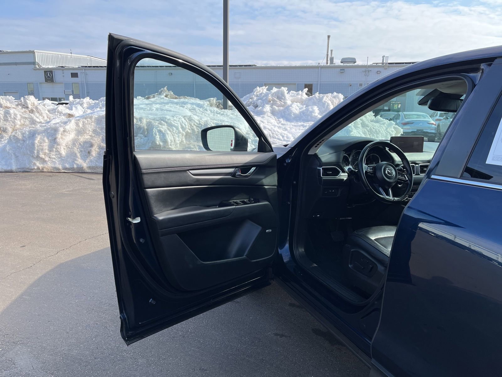 Used 2021 MAZDA CX-5 Touring image 17