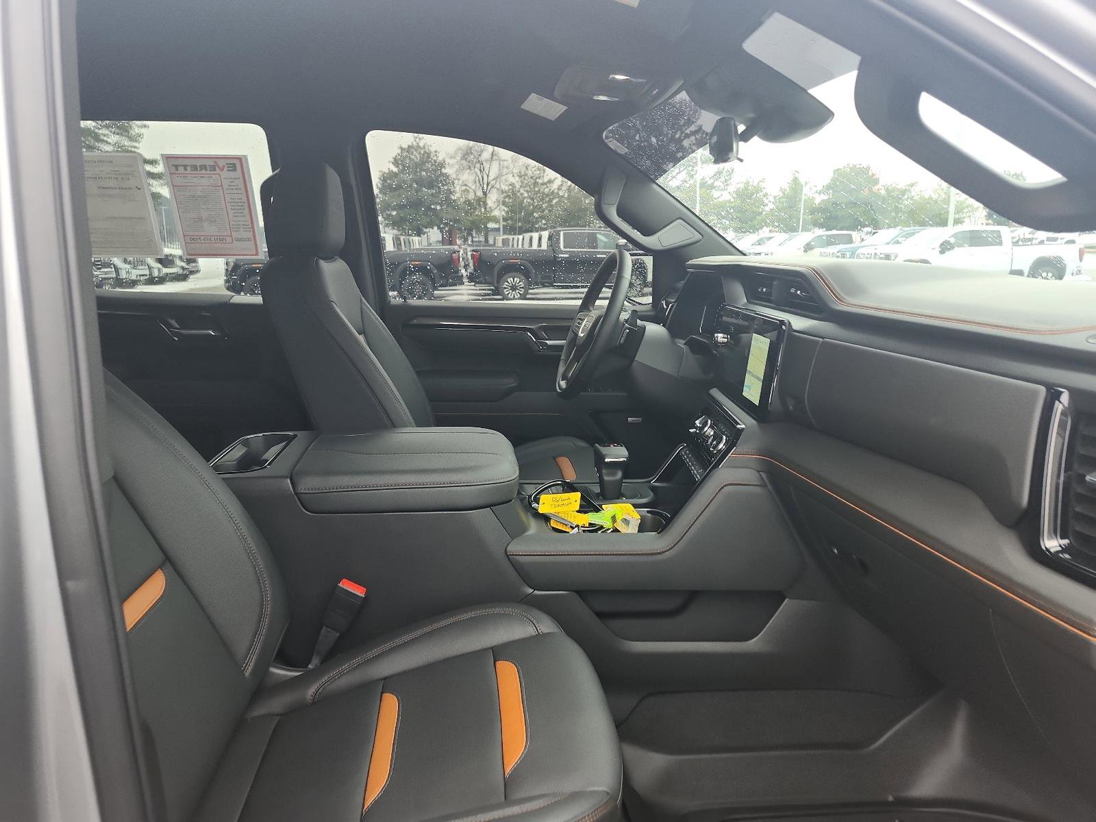 Used 2025 GMC Sierra 1500 AT4 w/ AT4 Premium Package image 7