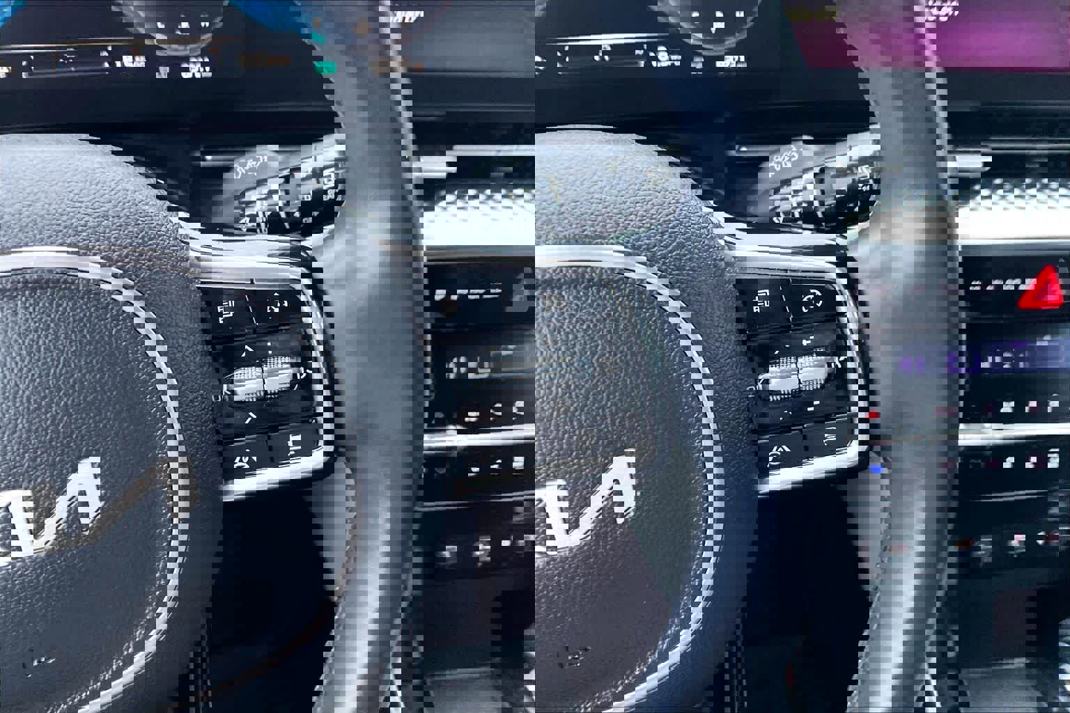 Used 2022 Kia Carnival SX Prestige FWD image 25