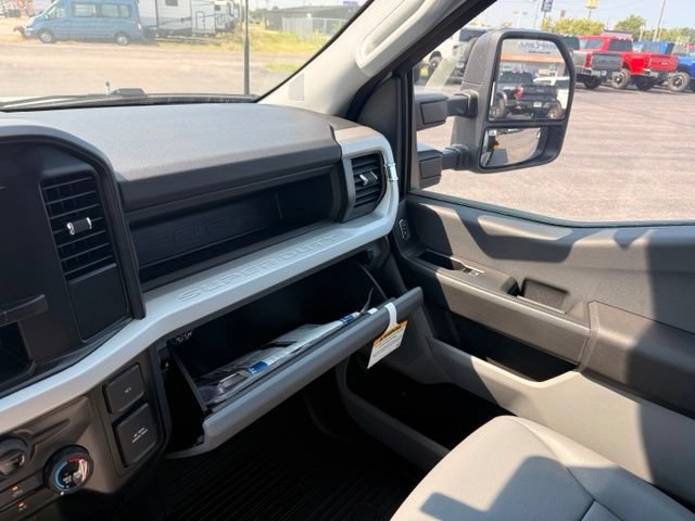 New 2026 Ford F550 4x4 Regular Cab Super Duty image 21