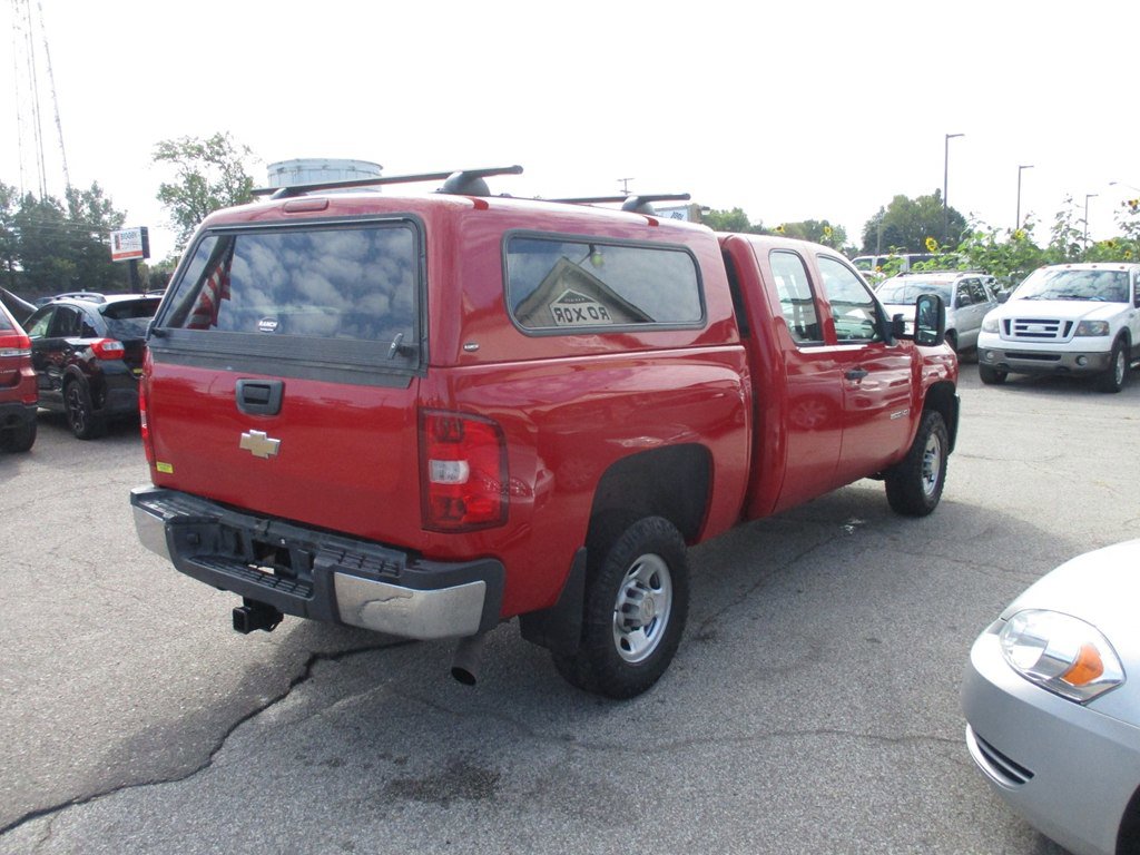 Used 2009 Chevrolet Silverado 2500 W/T AWD/4WD image 2