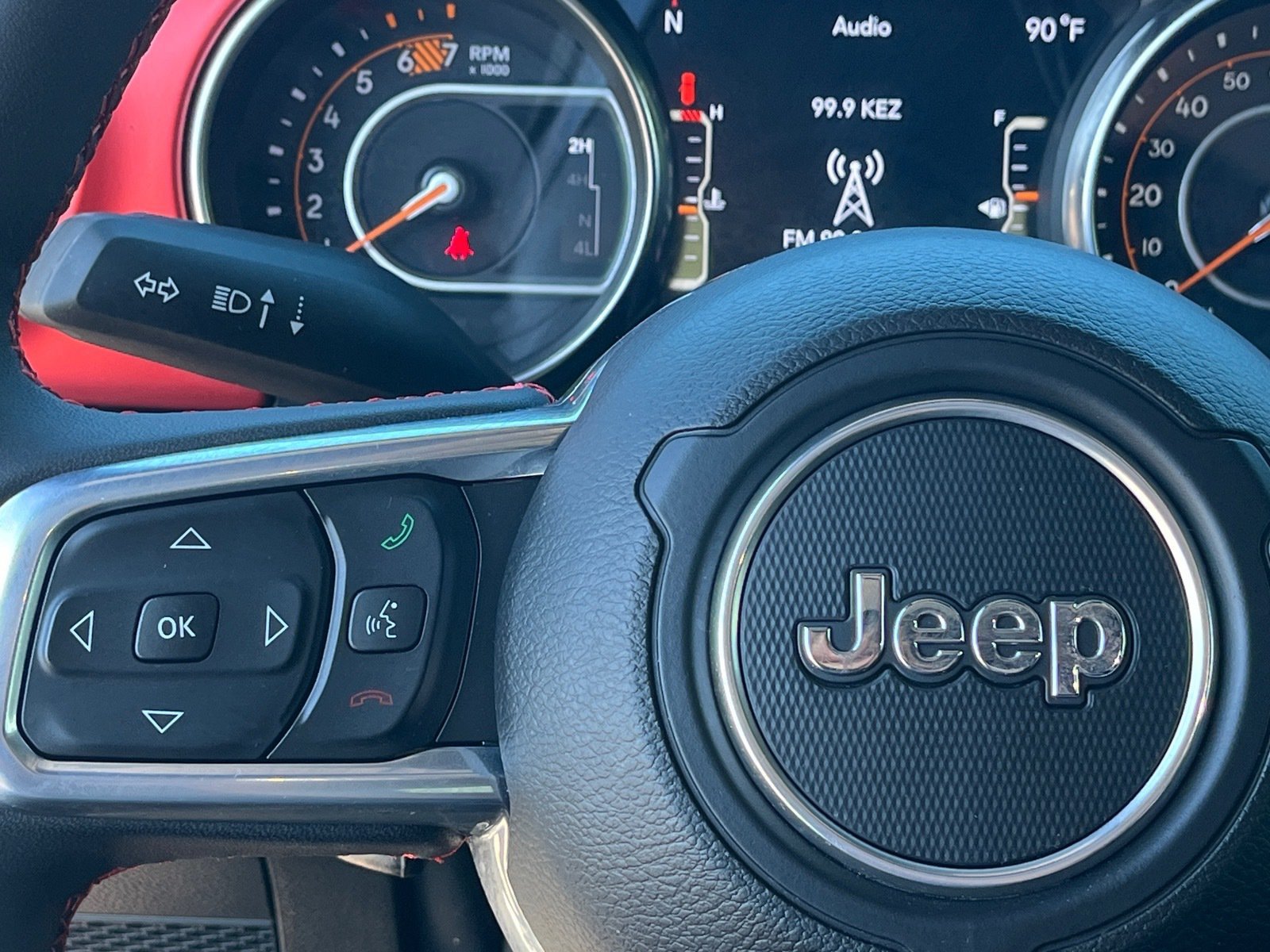 Used 2023 Jeep Wrangler Unlimited Rubicon w/ Cold Weather Group AWD/4WD image 19