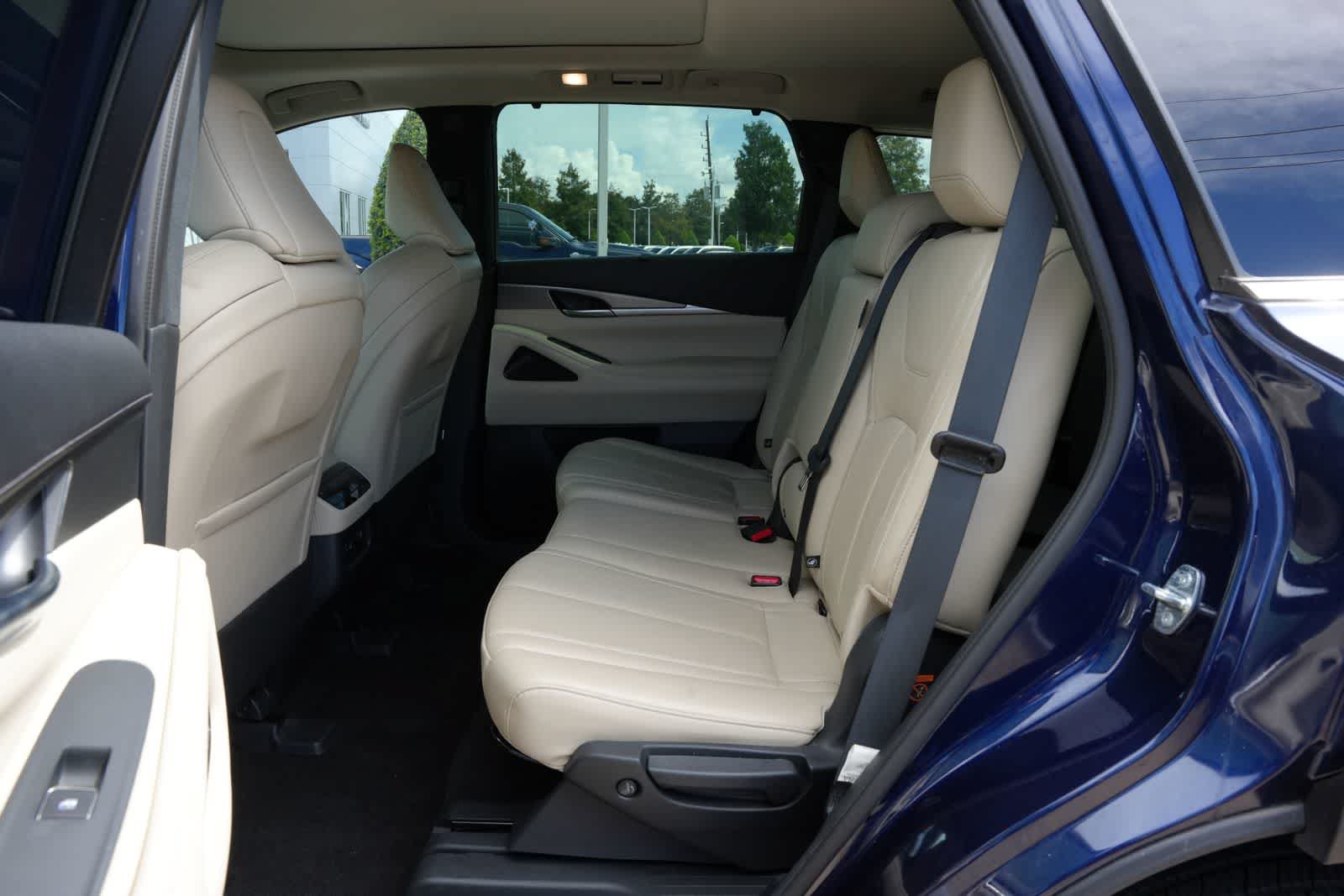 Certified 2023 INFINITI QX60 Luxe w/ Cargo Package AWD/4WD image 17