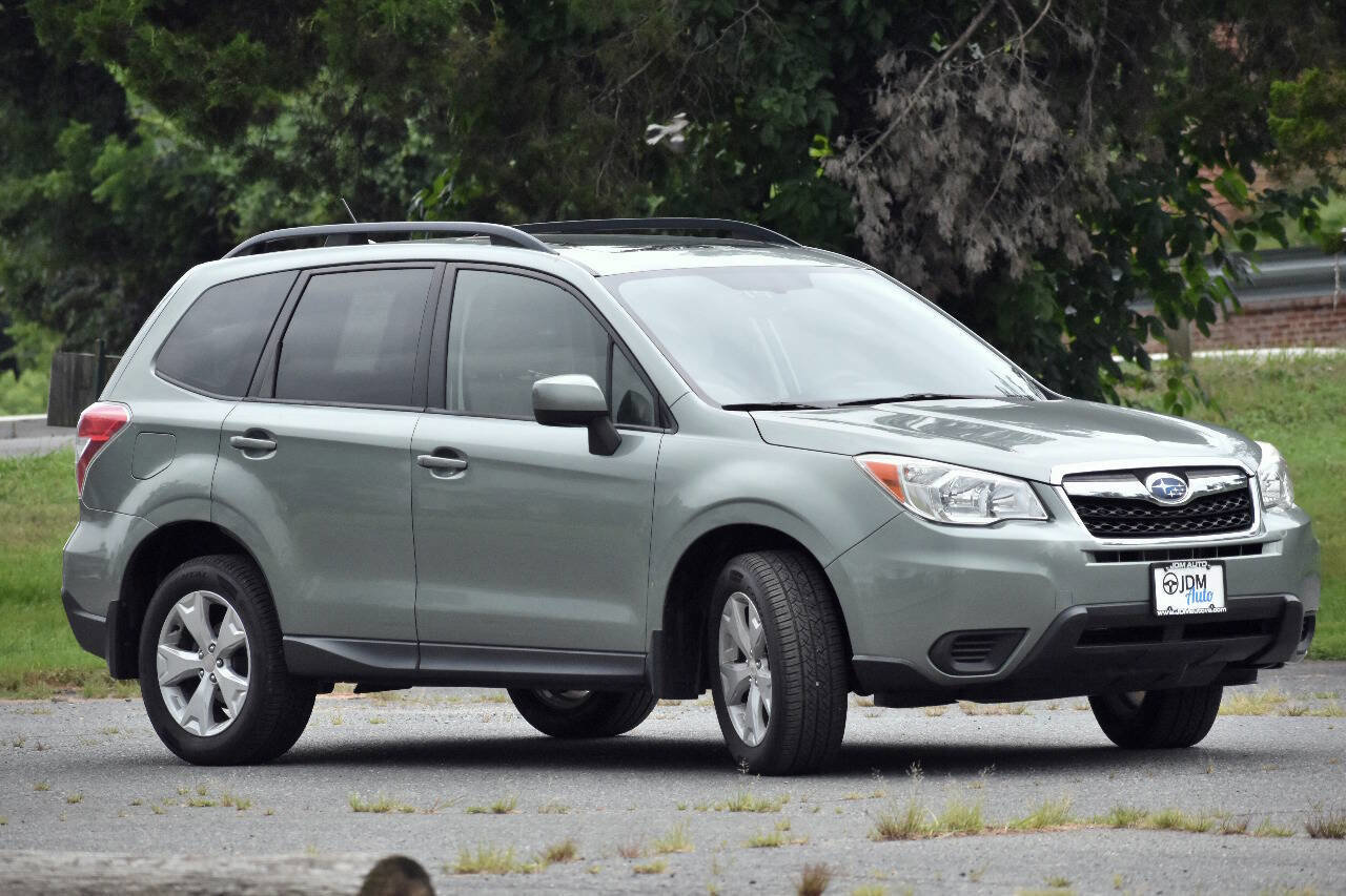 Used 2015 Subaru Forester 2.5i Premium w/ All-Weather Package AWD/4WD image 4