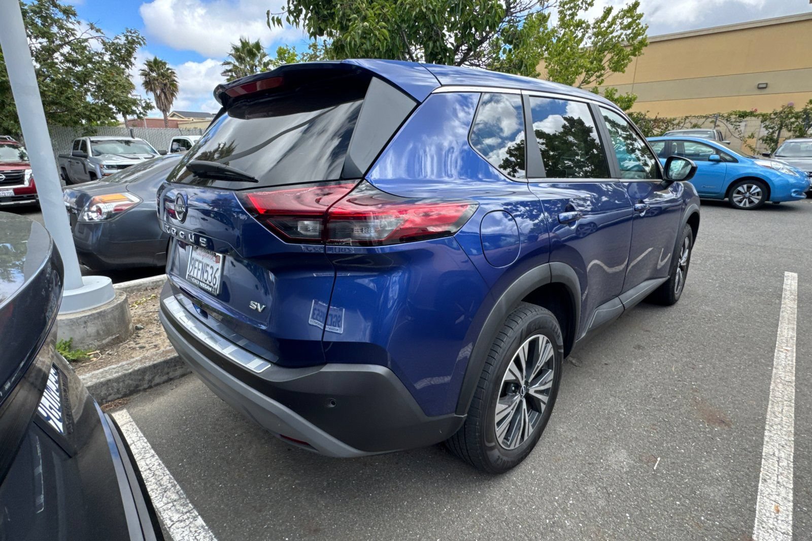 Certified 2023 Nissan Rogue SV FWD image 5