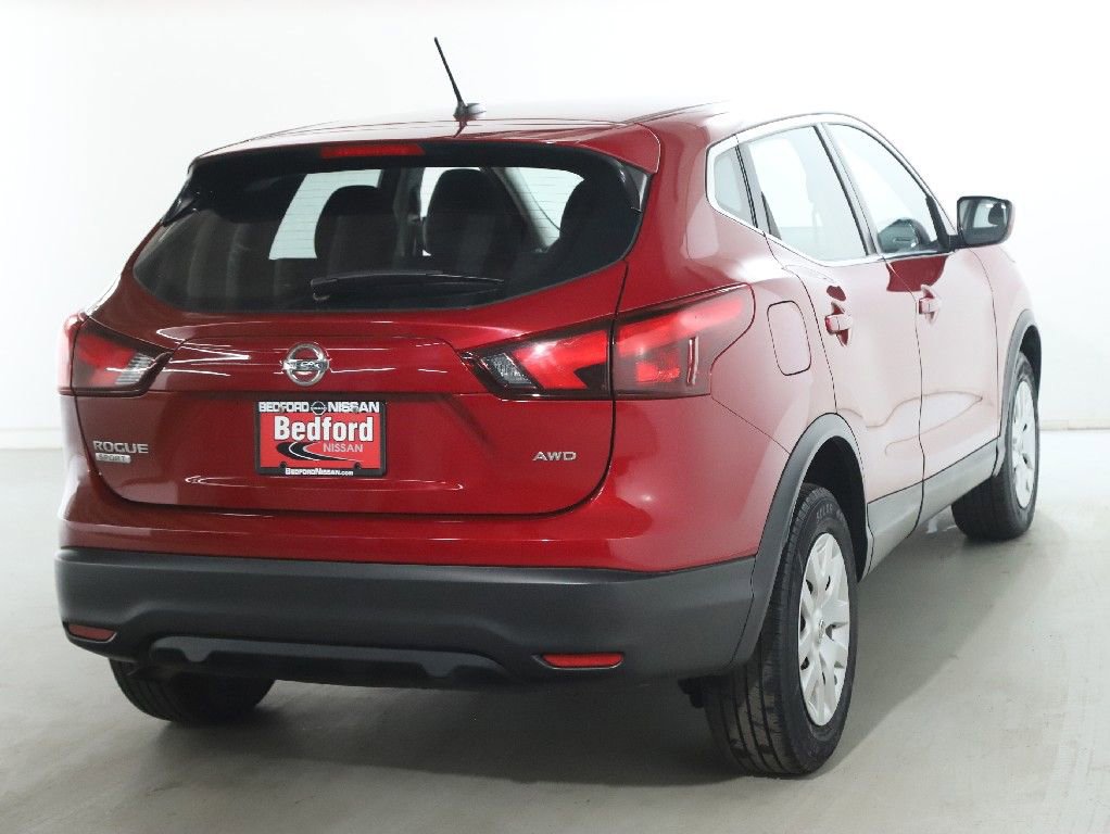 Used 2018 Nissan Rogue Sport S image 44