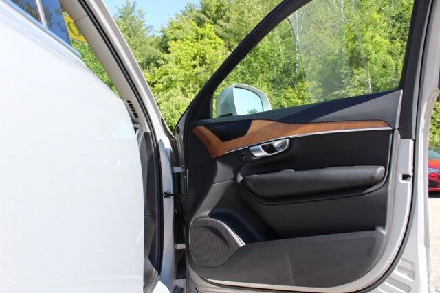 Certified 2023 Volvo XC90 B6 Plus w/ Protection Package Premier AWD/4WD image 16