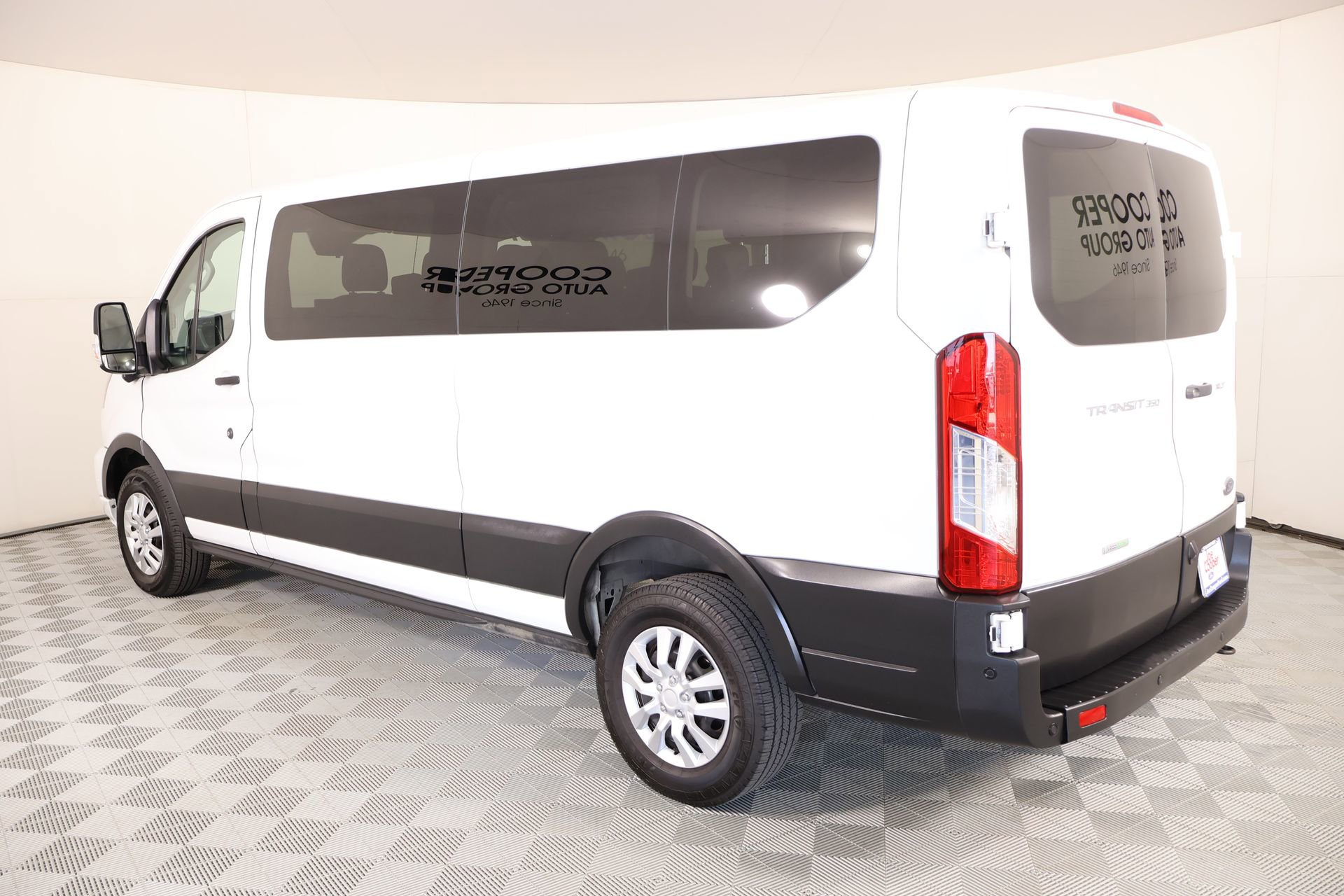 Used 2023 Ford Transit 350 XLT image 22