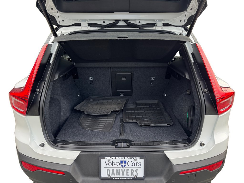Certified 2023 Volvo XC40 Recharge Plus w/ Protection Package Premier AWD/4WD image 6