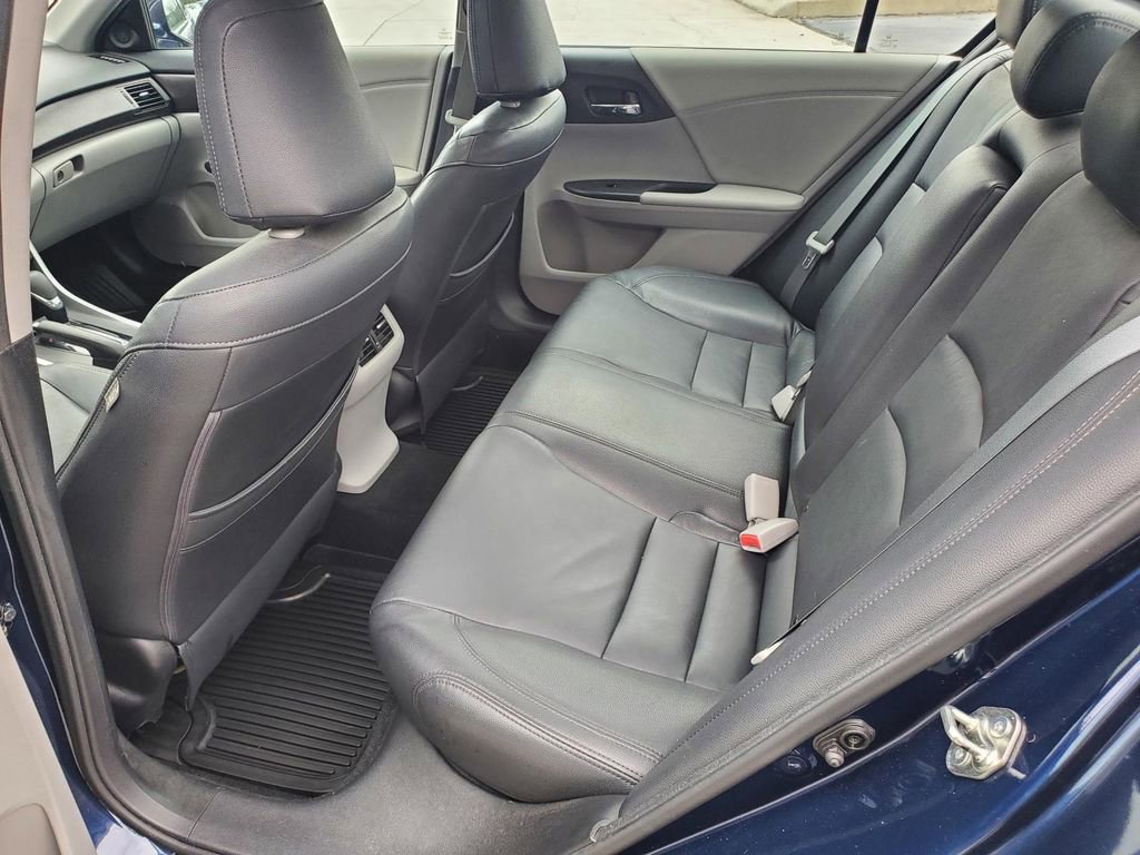 Used 2015 Honda Accord EX image 13