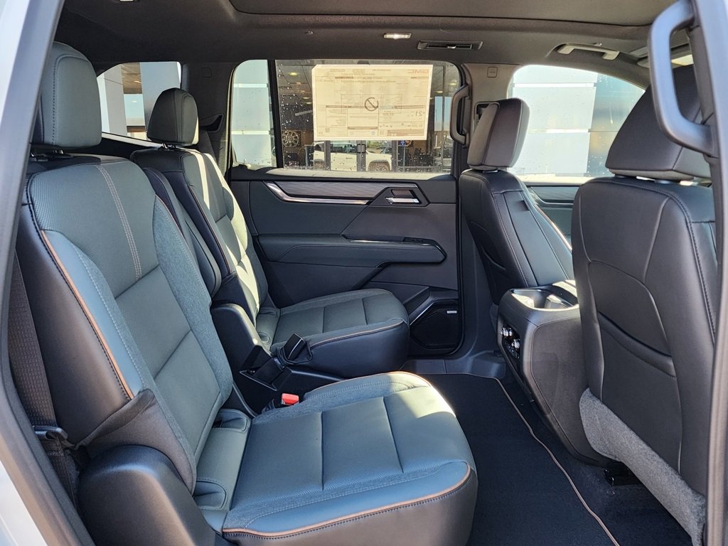 New 2026 GMC Acadia AT4 image 47