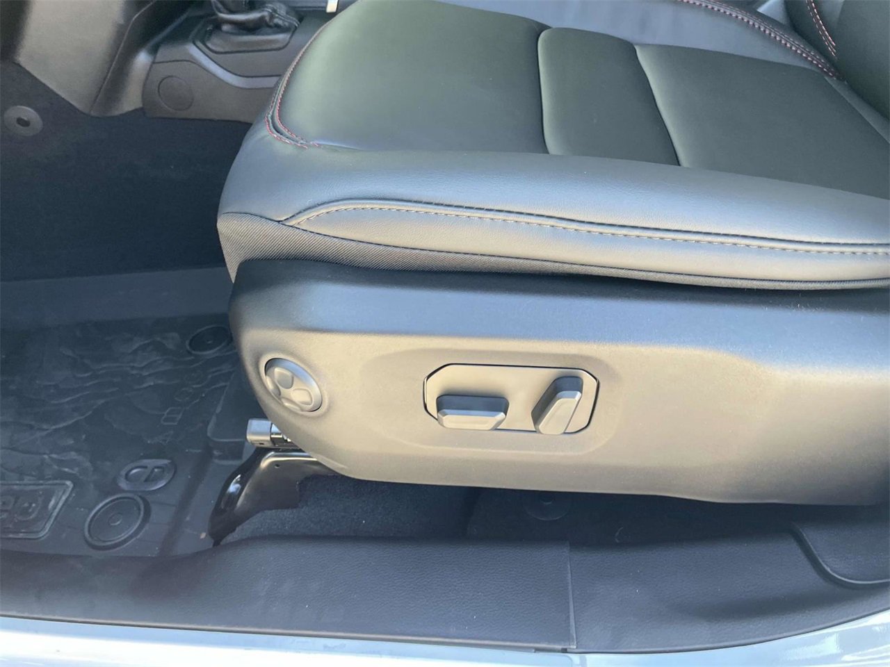 New 2025 Jeep Gladiator Rubicon image 28