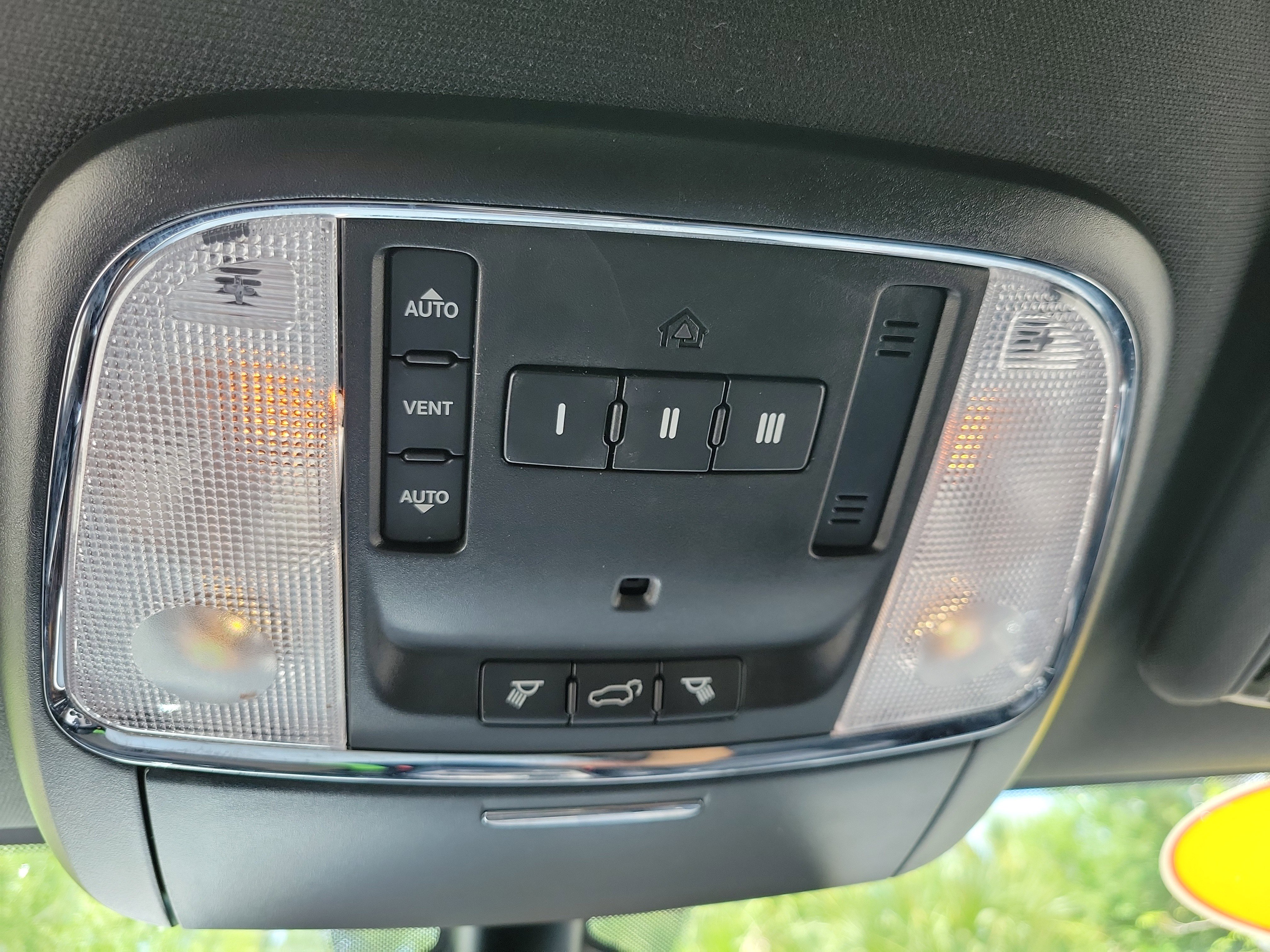 Used 2015 Jeep Grand Cherokee Limited AWD/4WD image 18