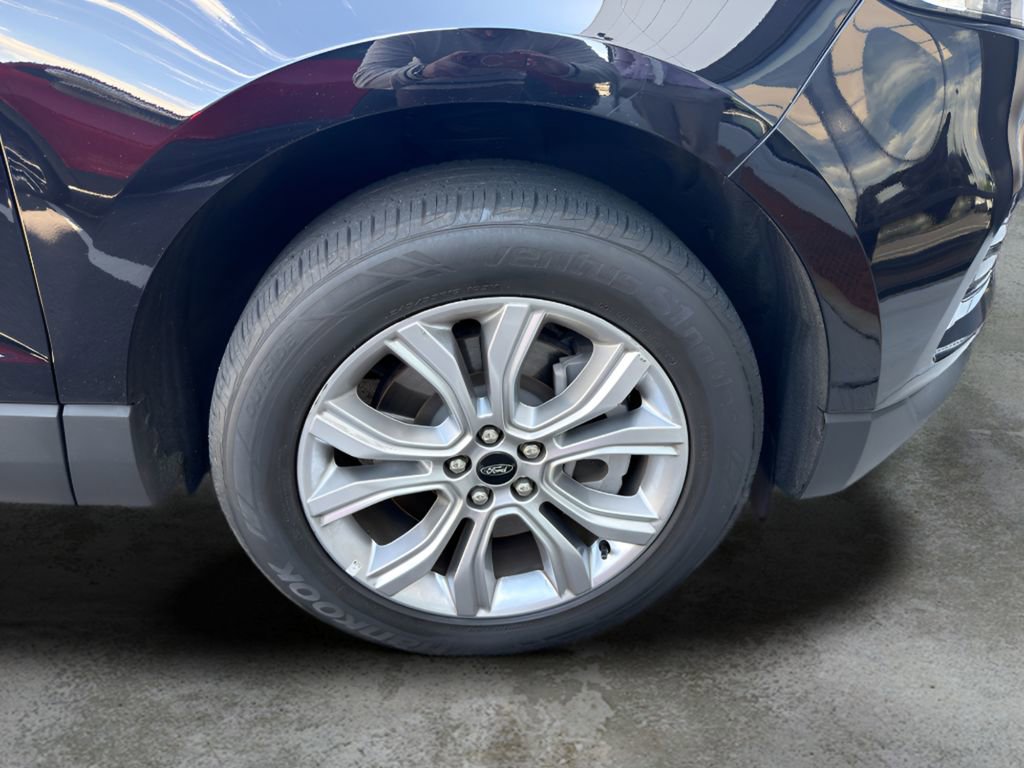 Used 2024 Ford Edge Titanium AWD/4WD image 7