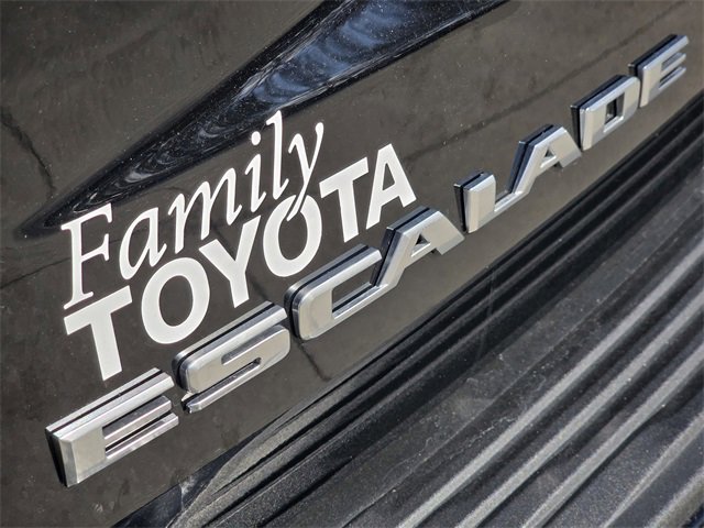 Used 2026 Cadillac Escalade Luxury w/ LPO, Floor Liner Package image 7