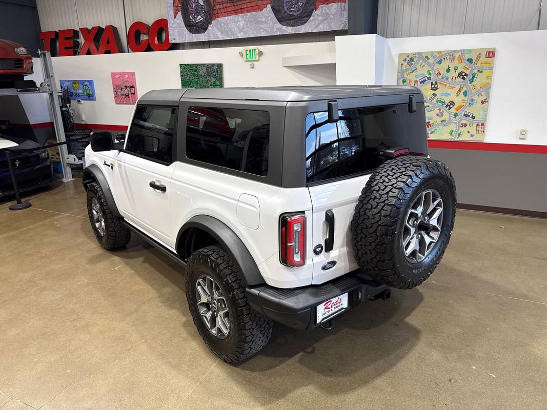 Used 2023 Ford Bronco Badlands image 47