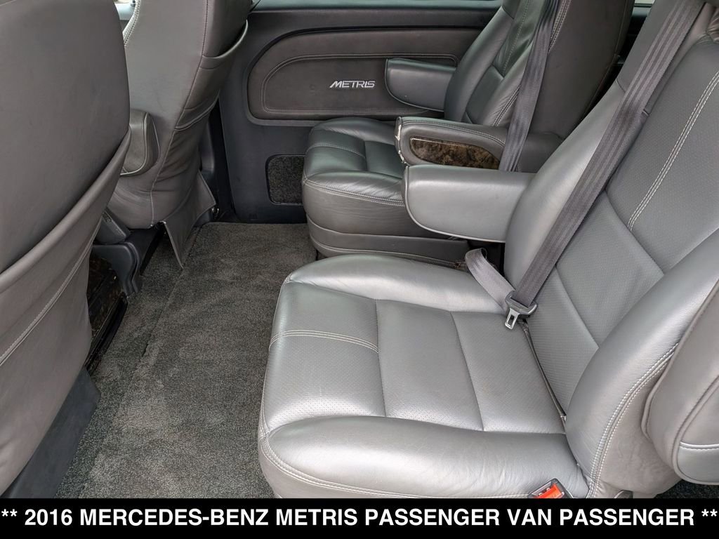 Used 2016 Mercedes-Benz Metris Passenger image 3