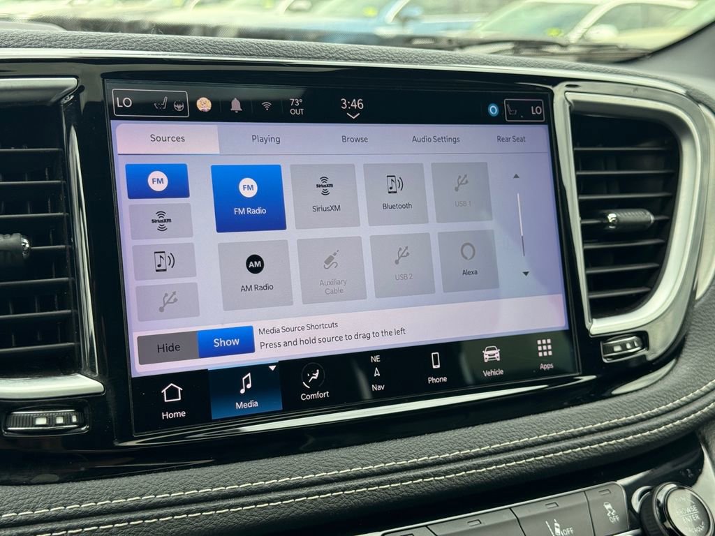 Used 2022 Chrysler Pacifica Limited w/ Uconnect Theater Family Group image 20