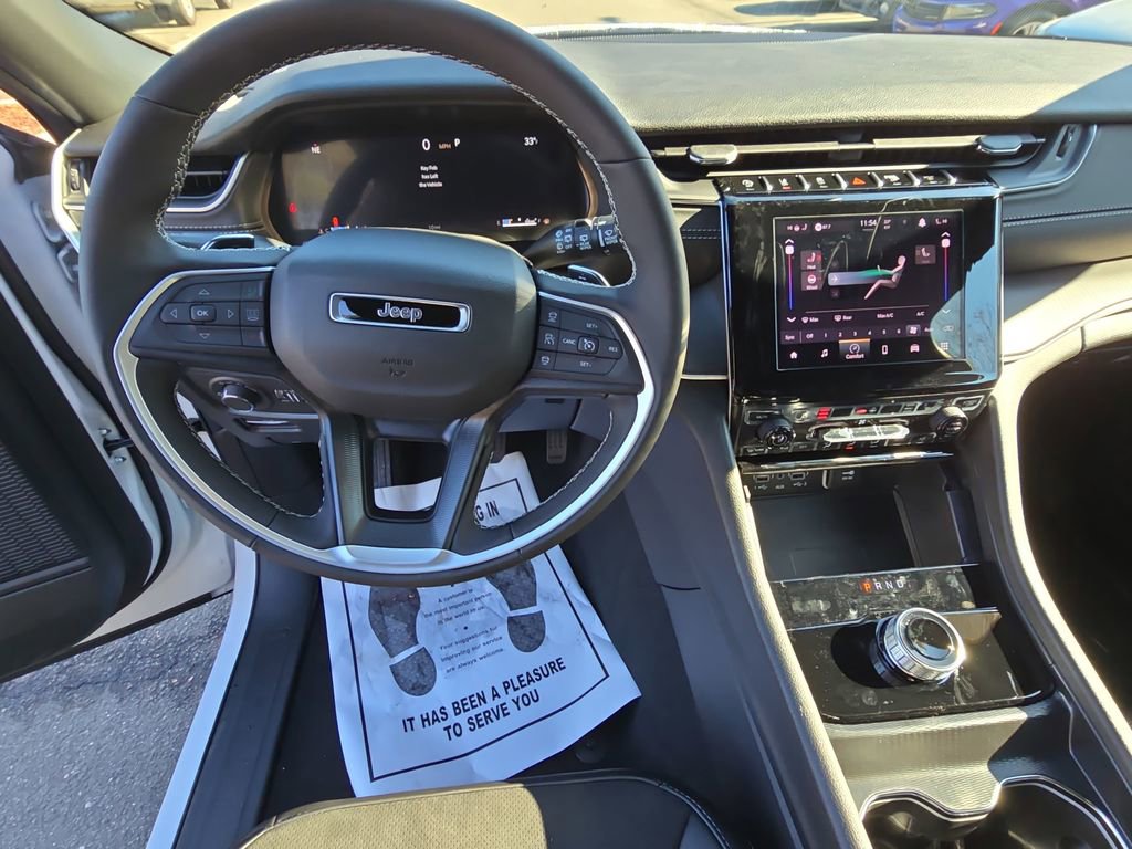New 2025 Jeep Grand Cherokee Altitude image 16