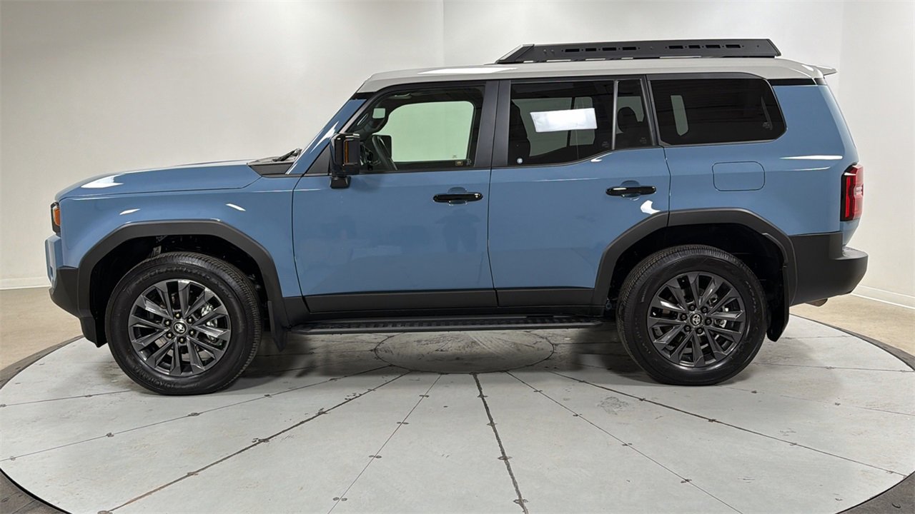 Certified 2025 Toyota Land Cruiser image 8