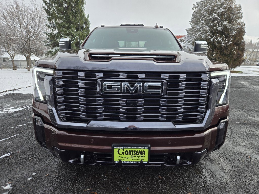 Used 2024 GMC Sierra 2500 Denali Ultimate image 2
