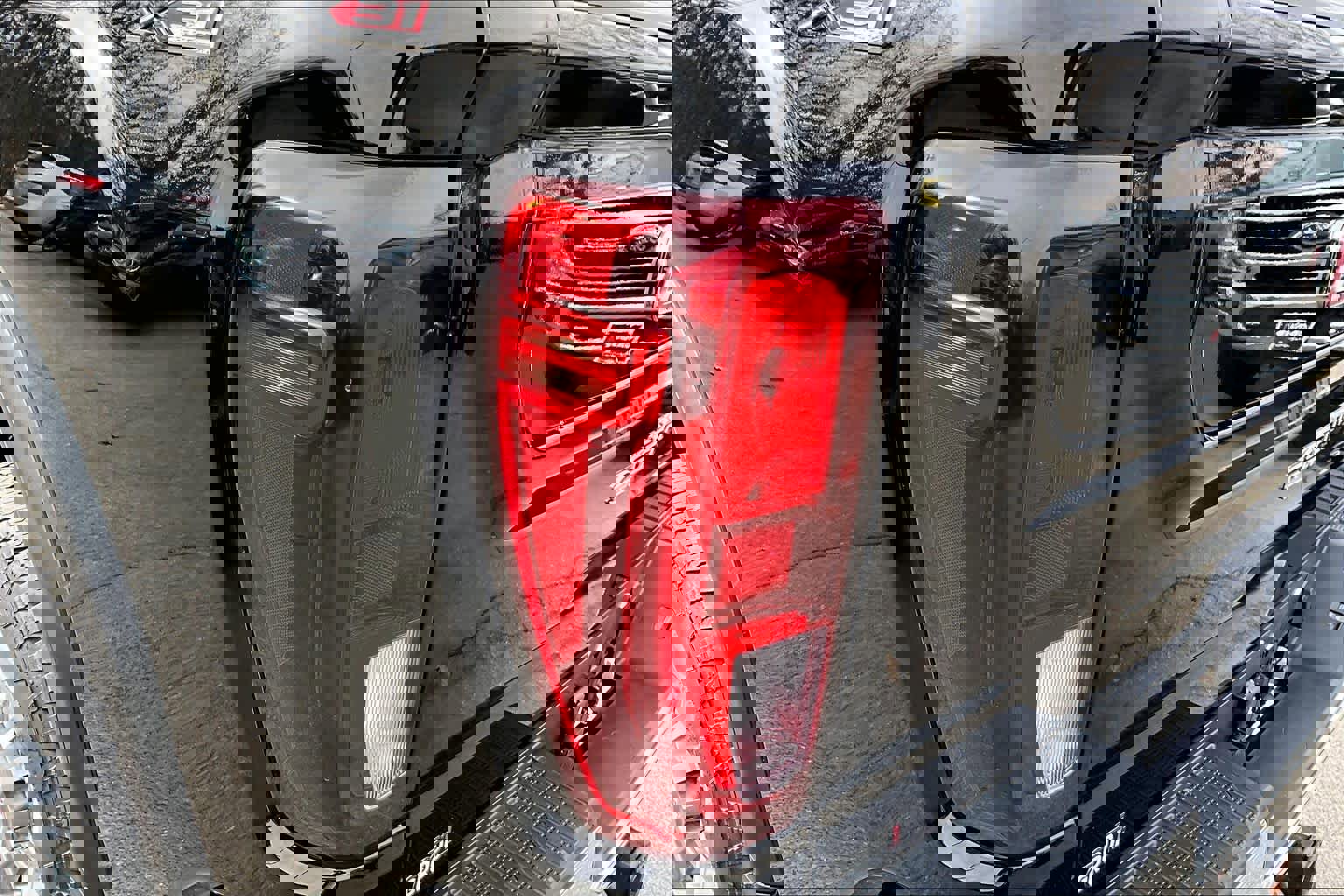 Used 2025 GMC Sierra 2500 SLE w/ SLE Value Package; image 26