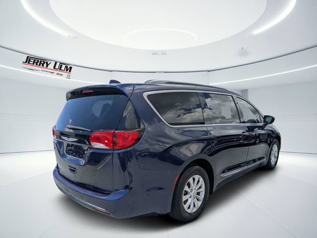 Used 2019 Chrysler Pacifica Touring-L w/ Advanced Safetytec Group FWD image 3