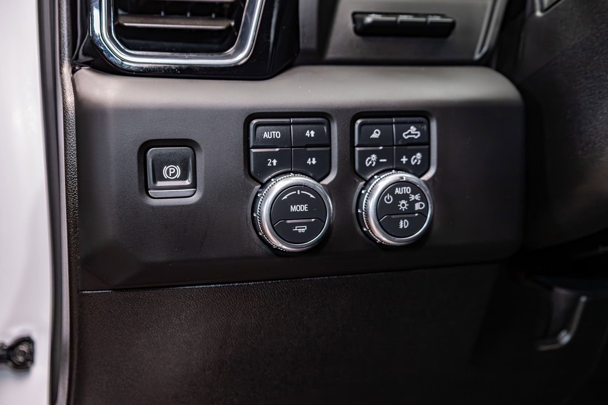 Used 2025 GMC Sierra 3500 Denali w/ Denali Reserve Package image 20