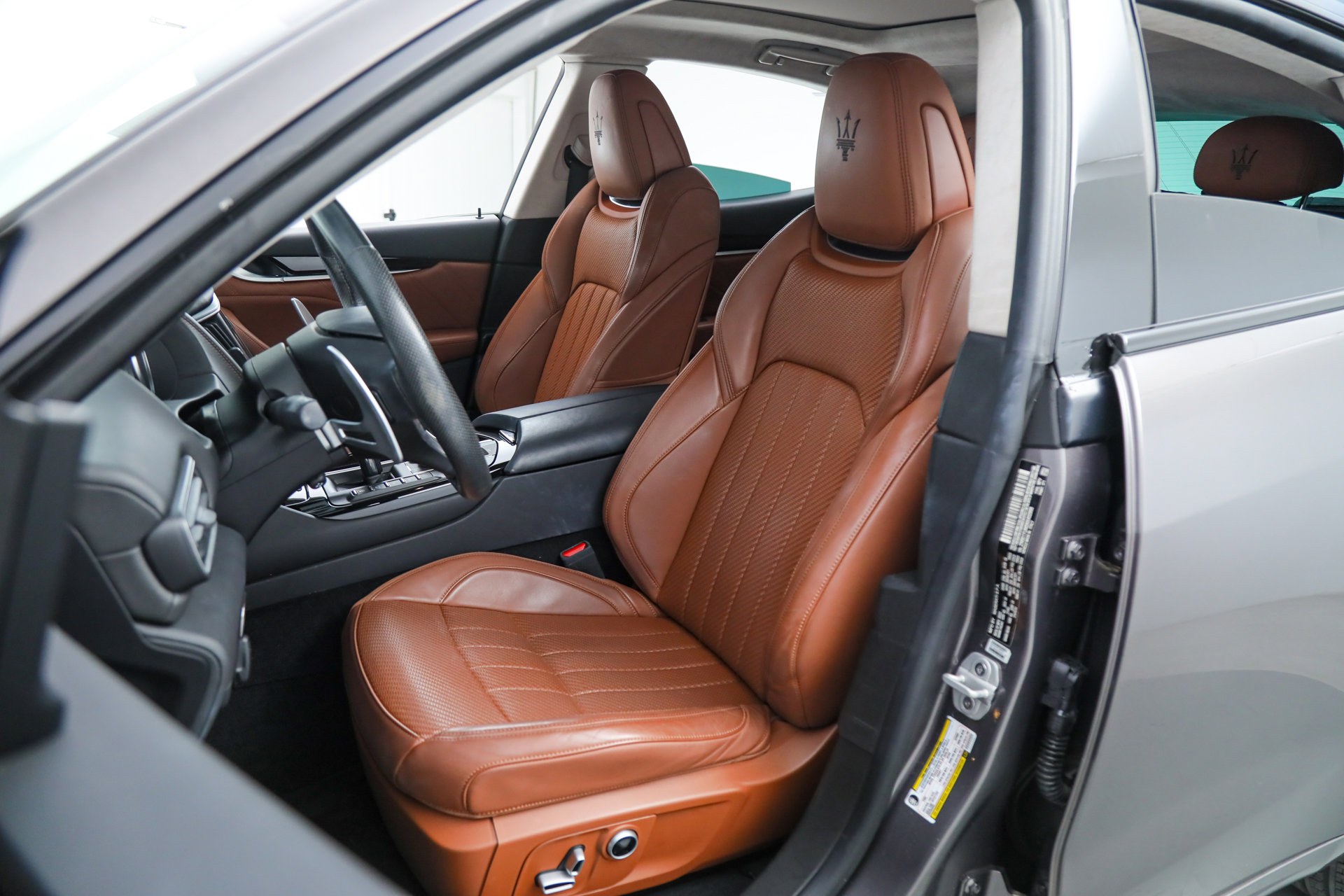 Certified 2022 Maserati Levante Modena image 17