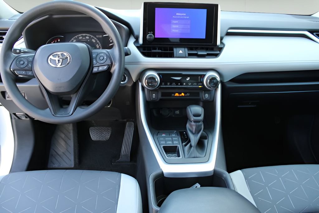 Used 2023 Toyota RAV4 XLE AWD/4WD image 9