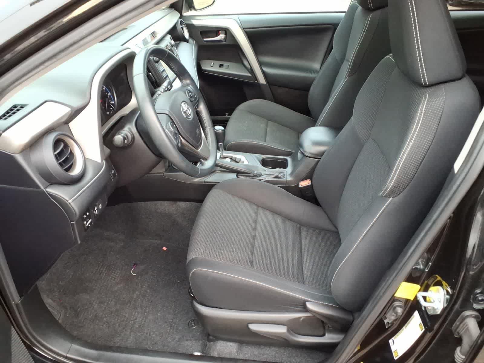Used 2017 Toyota RAV4 XLE FWD image 15