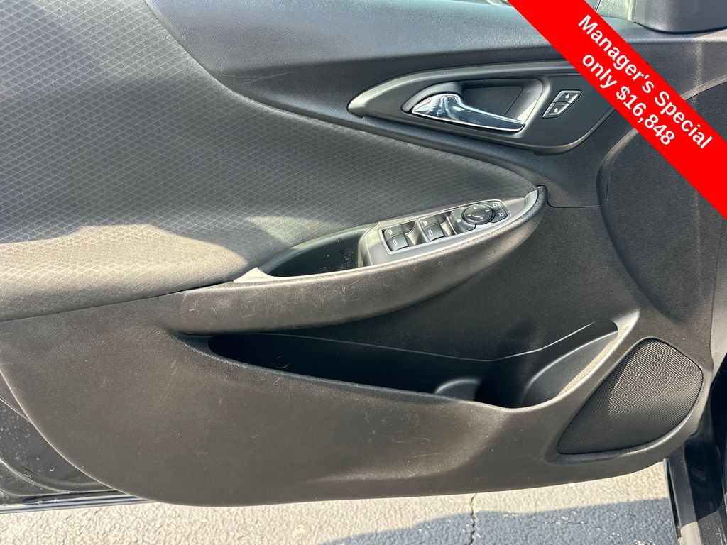 Used 2022 Chevrolet Malibu LT FWD image 12