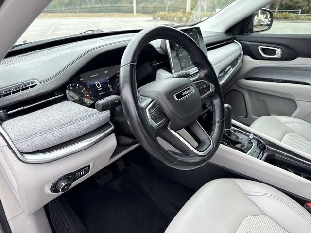 Used 2022 Jeep Compass Latitude w/ Sun and Sound Group image 21