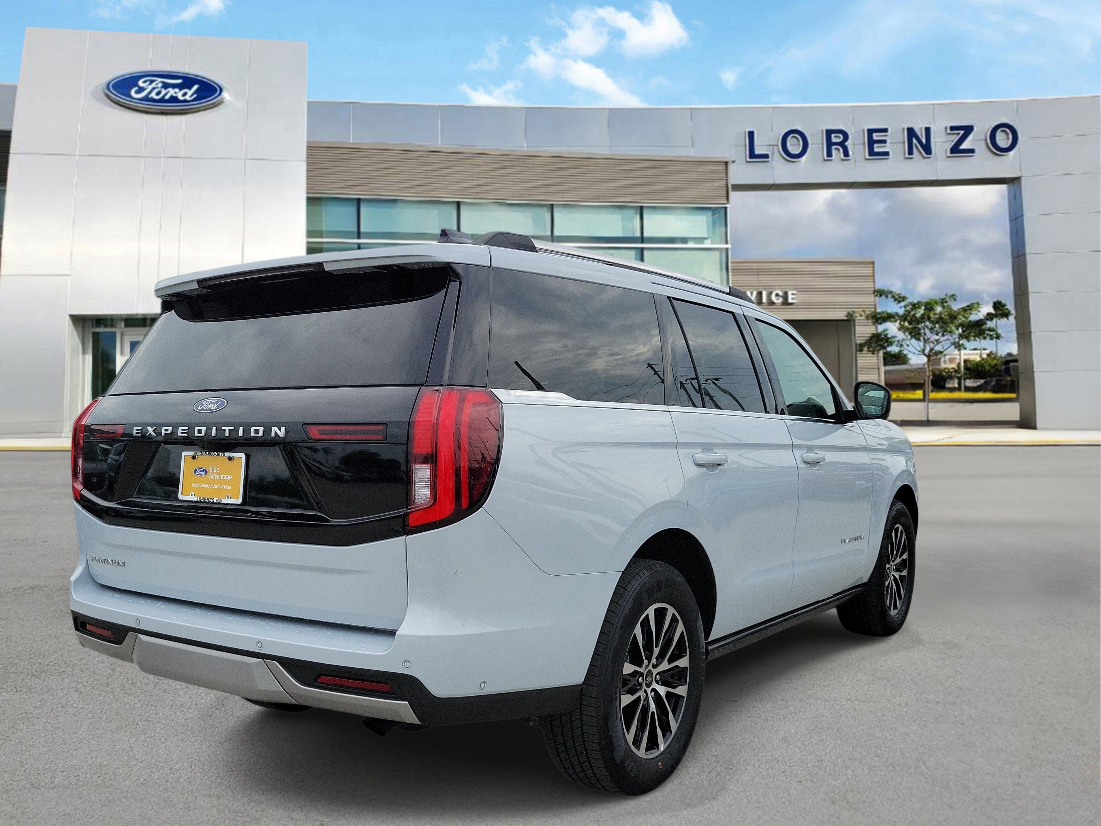 Certified 2025 Ford Expedition Platinum AWD/4WD image 5