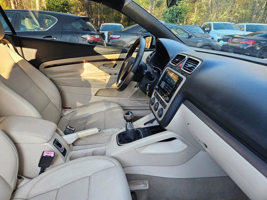 Used 2009 Volkswagen Eos Komfort image 21