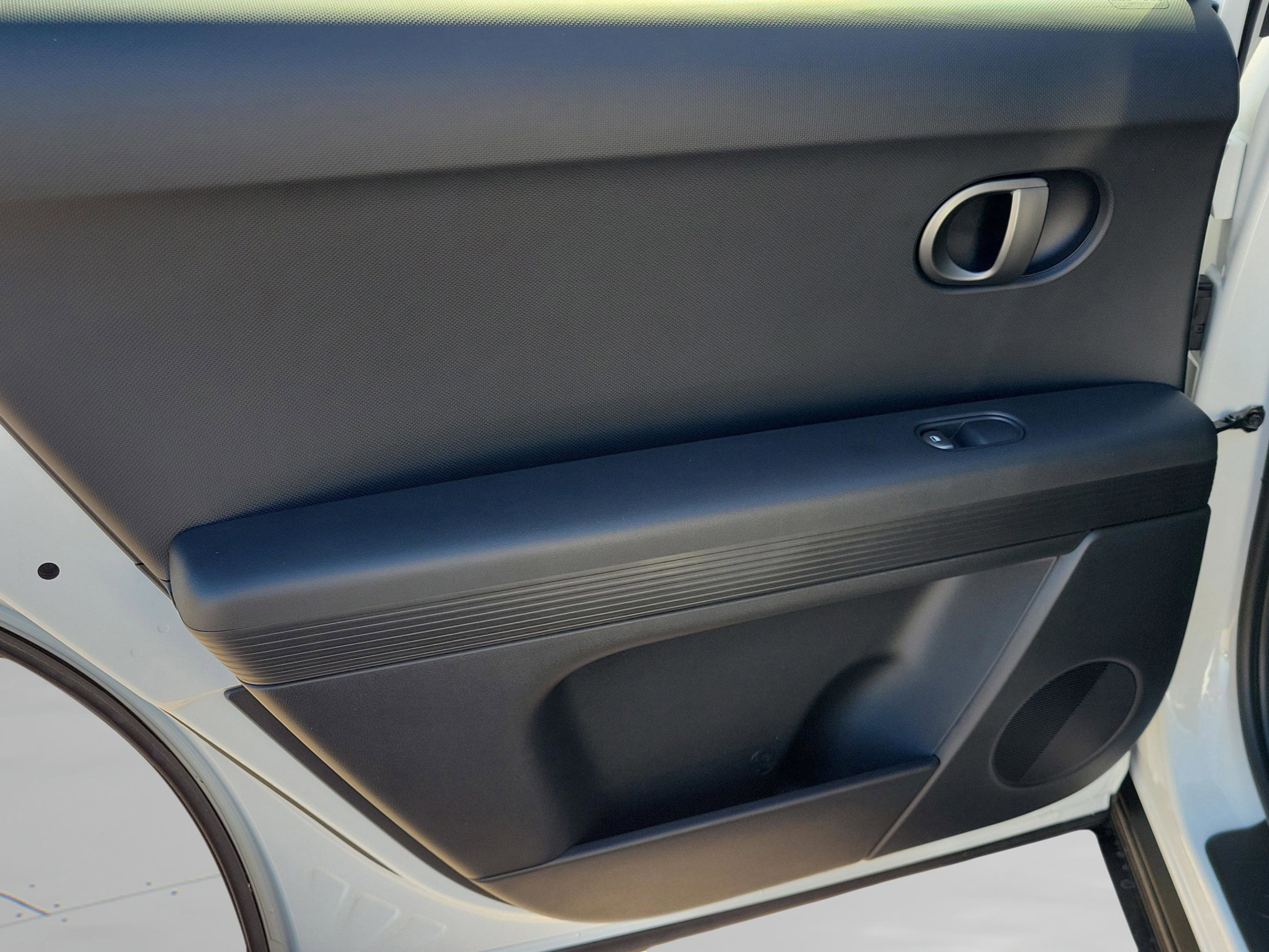 New 2026 Hyundai Ioniq 5 SEL image 11