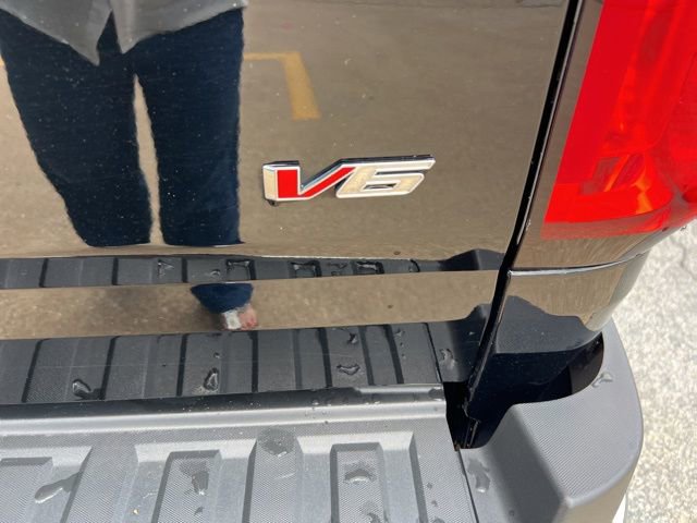 Used 2022 Chevrolet Colorado LT w/ Luxury Package AWD/4WD image 8