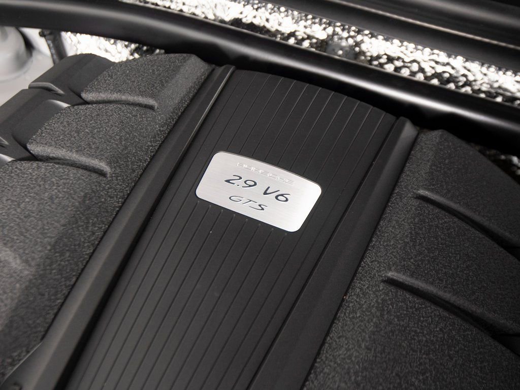 New 2026 Porsche Macan GTS image 40