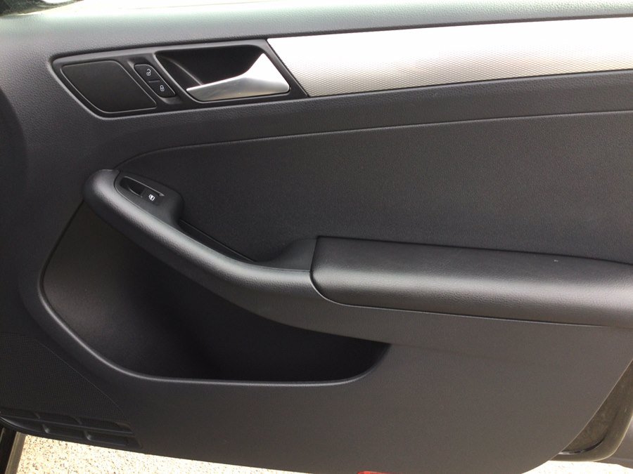 Used 2015 Volkswagen Jetta SE FWD image 14