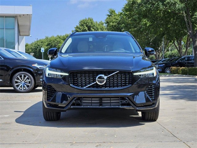 Certified 2025 Volvo XC60 T8 Plus w/ Protection Package Premier image 6