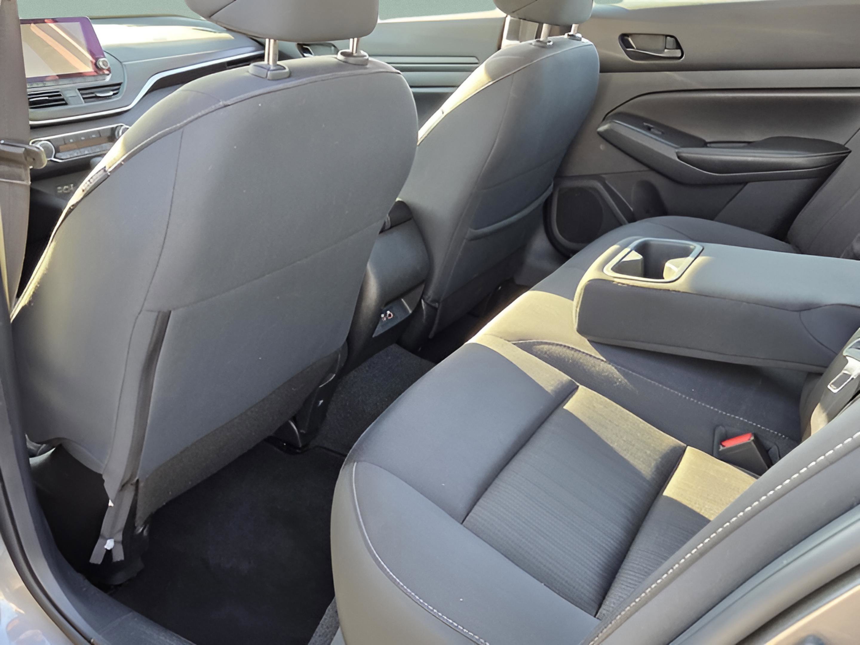 Used 2024 Nissan Altima 2.5 SV image 9