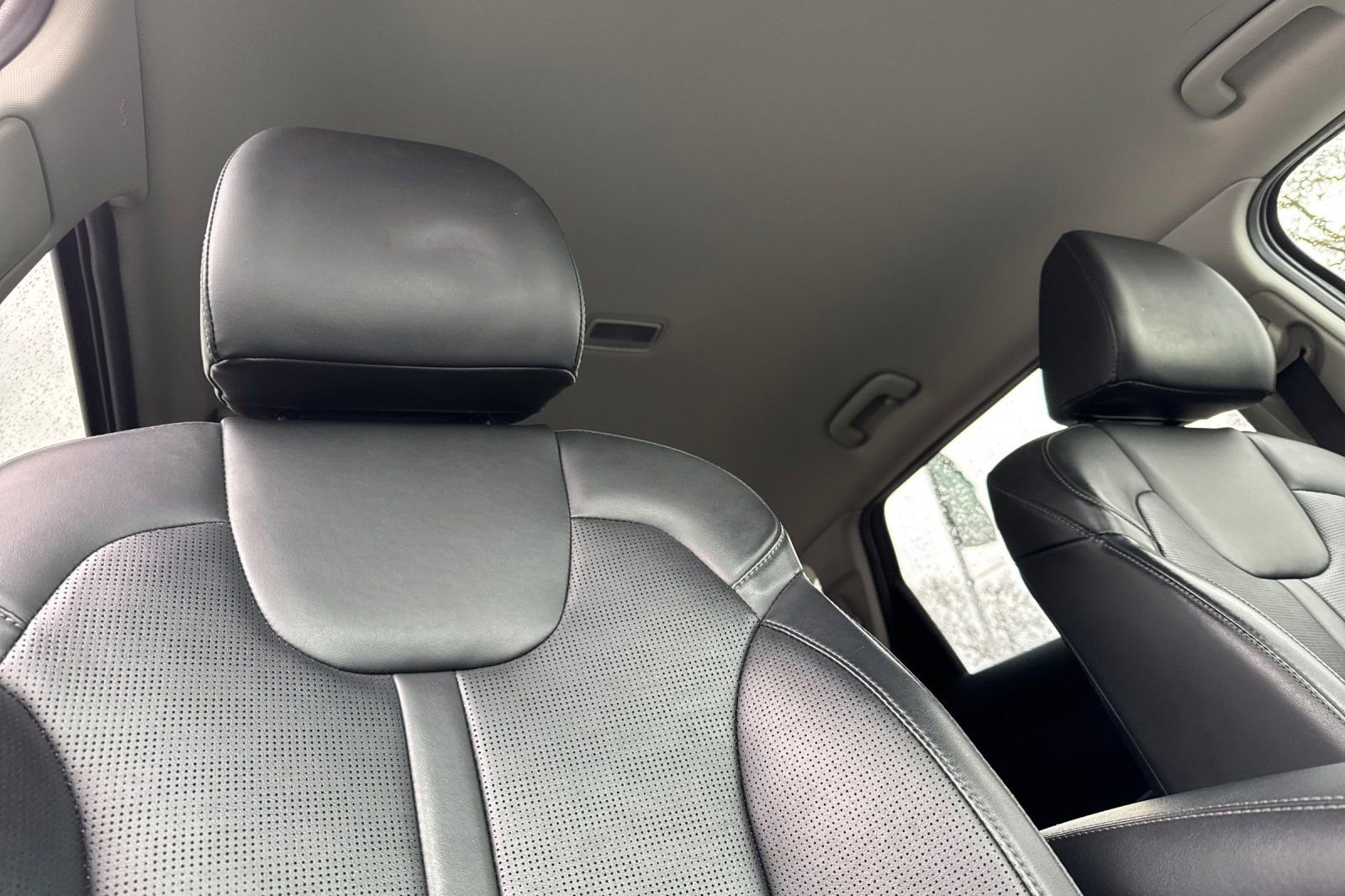 Used 2024 Kia Sorento S image 19