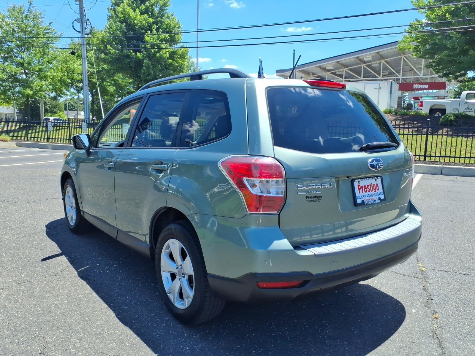 Used 2015 Subaru Forester 2.5i Premium w/ Popular Package #1 AWD/4WD image 4