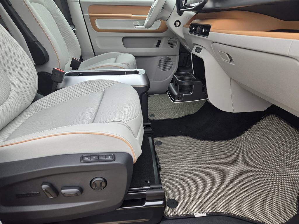 New 2025 Volkswagen ID. Buzz Pro S Plus image 10