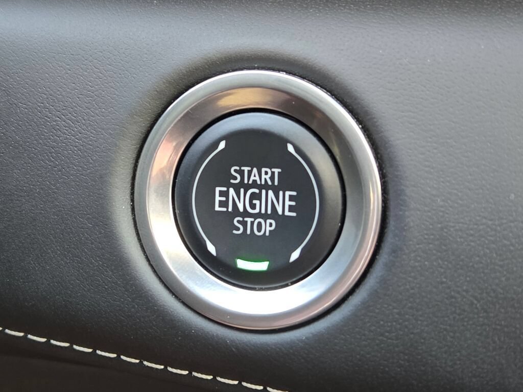 Used 2024 Cadillac Escalade Sport Platinum w/ LPO, ONYX Package AWD/4WD image 36