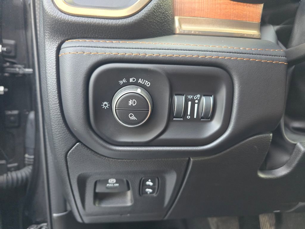Used 2023 RAM 1500 Limited w/ Body-Colour Bumper Group image 20