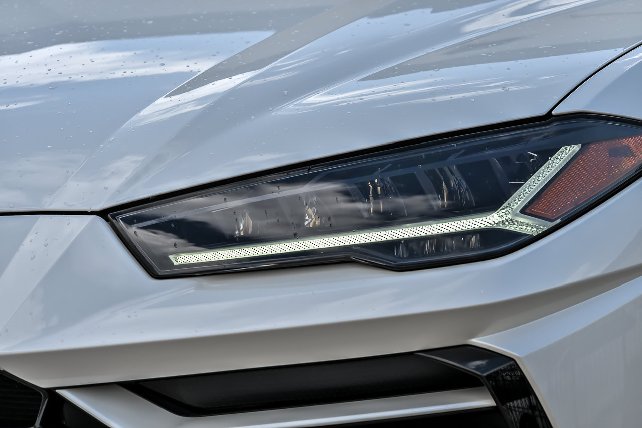 Used 2022 Lamborghini Urus AWD/4WD image 8