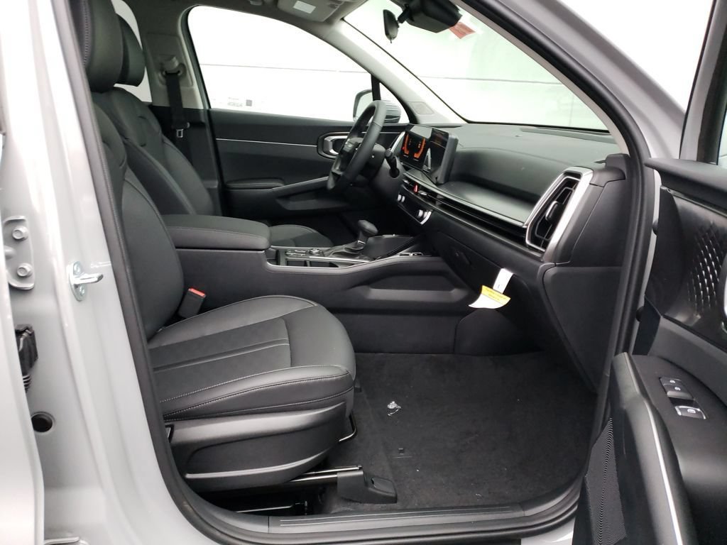 New 2026 Kia Sorento S w/ S Panoramic Sunroof Package FWD image 18