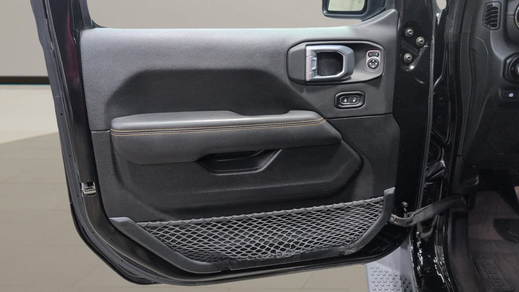 Used 2021 Jeep Wrangler Unlimited Sahara AWD/4WD image 7